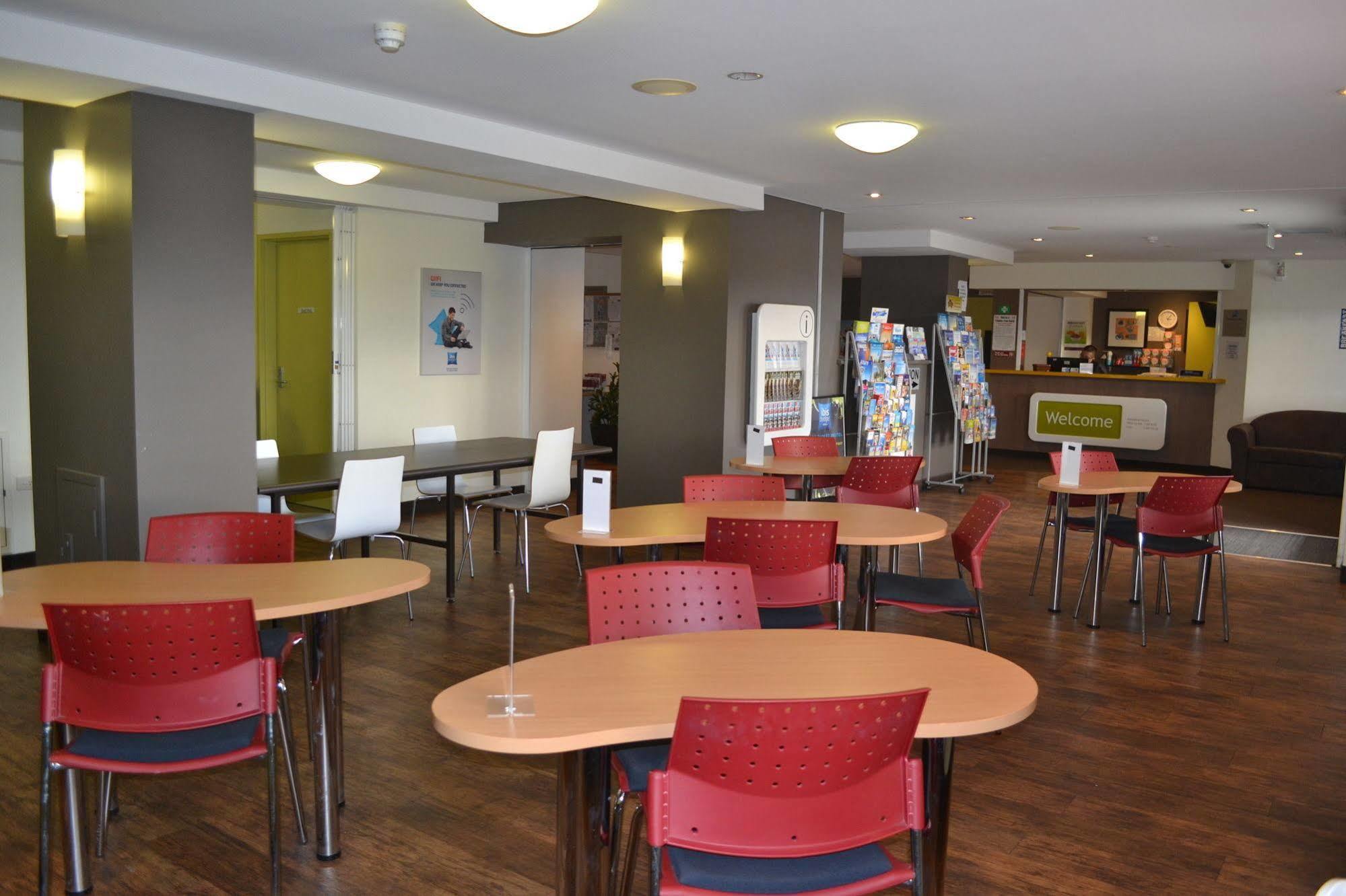 Ibis Budget Perth Airport Exterior foto